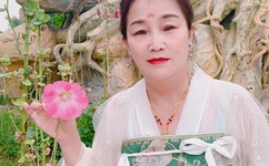 王璐瑶自夸奶大